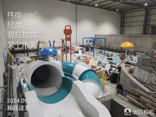 最新の会社の事例について ドバイ 室内 水上 公園 建設 段階