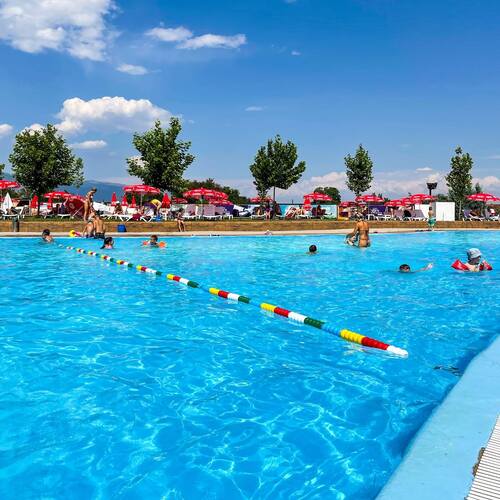 最新の会社の事例について Aqua Park Pejë — コソボの 40,000 平方メートルのウォーターパーク |ヴィソン ウォーターパークス