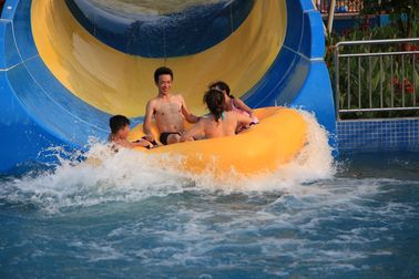 大人のためのFRPの水水テーマ パークは/トルネード スライド16mのプラットホームの高さをカスタマイズしました