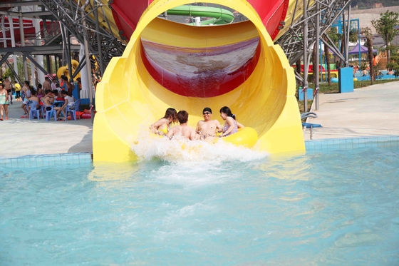 水公園装置の地面のプールの Waterslide の上の極度のトルネード水スライド