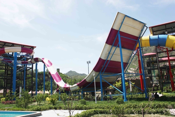 巨大な水公園装置の大人のための刺激的なプールのガラス繊維のWaterslides