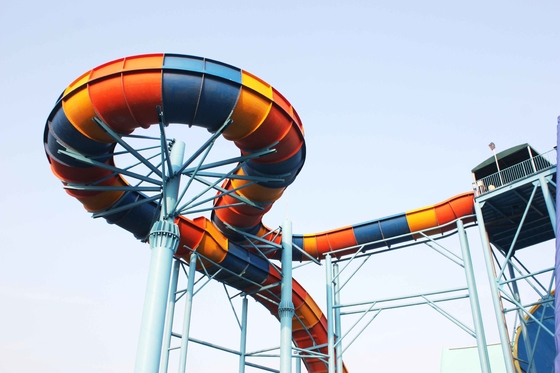 電流を通された炭素鋼の水は waterpark のプロジェクト、プール水スライドのために滑ります