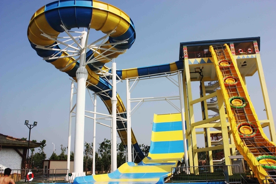Outdsideの6人、水公園タワーの高さ18.75Mのための巨大なブーメランのガラス繊維水スライド