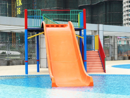 屋外水公園装置のための楽しみの子供の水スライドのガラス繊維のプールのスライド