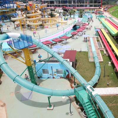 水公園水スライドのゲーム、水のループ本体のガラス繊維はプールのために滑ります