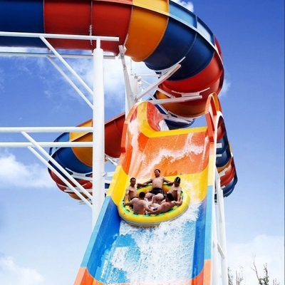 水公園のガラス繊維の Waterpark のスライド 6 の人/時間をいかだで運んでいる家族