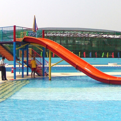 ガラス繊維の子供の水スライドは、リゾート水プール/子供のための商業水スライド公園に水をまきます