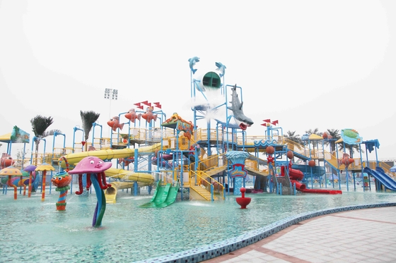 夏の子供のための屋外の水公園のゲームのガラス繊維水公園の魅力