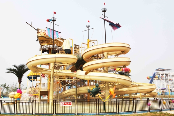 異なった様式のwaterslide/ガラス繊維水スライドが付いているgianticウォーターハウスの刺激的な家族水公園