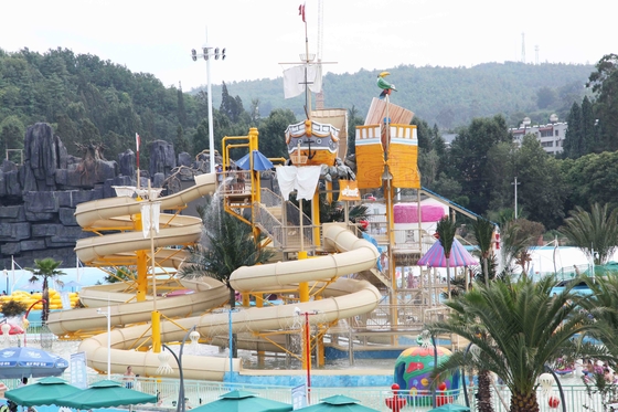 カスタマイズされた巨大な水家の水のスポーツ水公園の遊園地装置