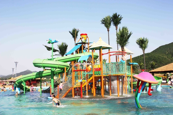 カスタマイズされた子供の水公園、ガラス繊維水スライドは400人以上のゲストを心に抱きます