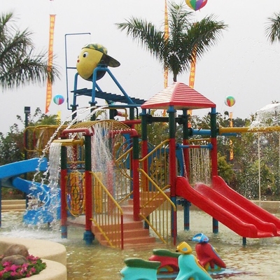 水スライド、上昇の網、水スプレーが付いている子供の水家の運動場の構造