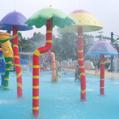 子供/子供のための多彩なコイのスプレー公園のガラス繊維装置は運動場に水をまきます