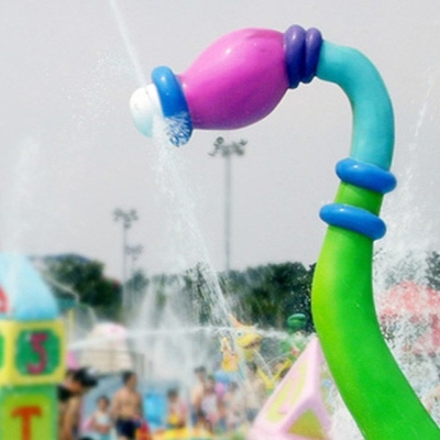家族のゲームのためのカスタマイズされたサイズのスプレー水公園装置のガラス繊維のシャワー2000*H2500
