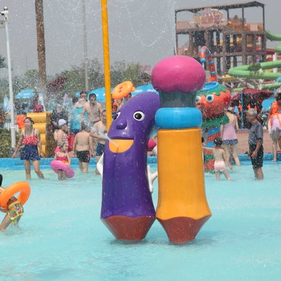 ポリ塩化ビニールのガラス繊維物質的な水公園はspraygroundの水ポンプによってもてあそびます
