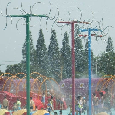 子供のためのスプレー水ゲーム、販売のための漫画様式のガラス繊維の水公園装置