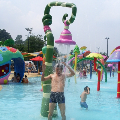カスタマイズされたスプレーの水の演劇水ゲーム、ガラス繊維水公園装置