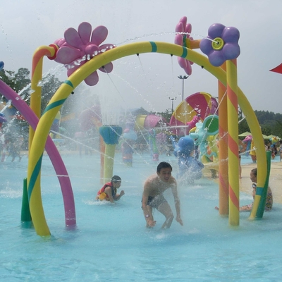 子供水ゲームの水の演劇、水はねかけることのための娯楽スプレー公園装置