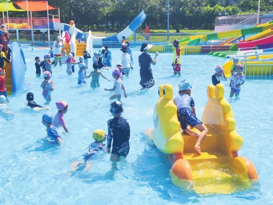 ウォーターパークの可行性調査 子どものための水遊び場 水遊びの設備 水を噴水する