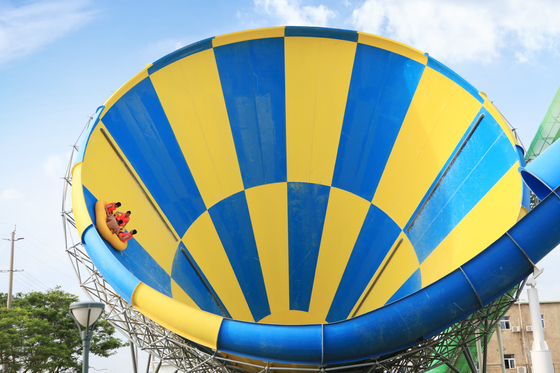 おかしく巨大な極度のトルネード水スライド、水公園のための1時間あたりの容量720のライダー