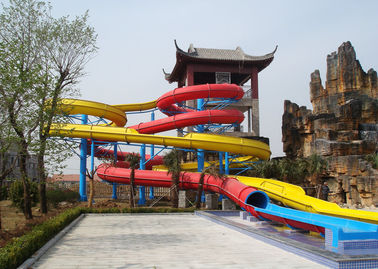 Waterpark 装置、ガラス繊維開いた/近い螺線形のスライド、注文水スライド 11m の高さ